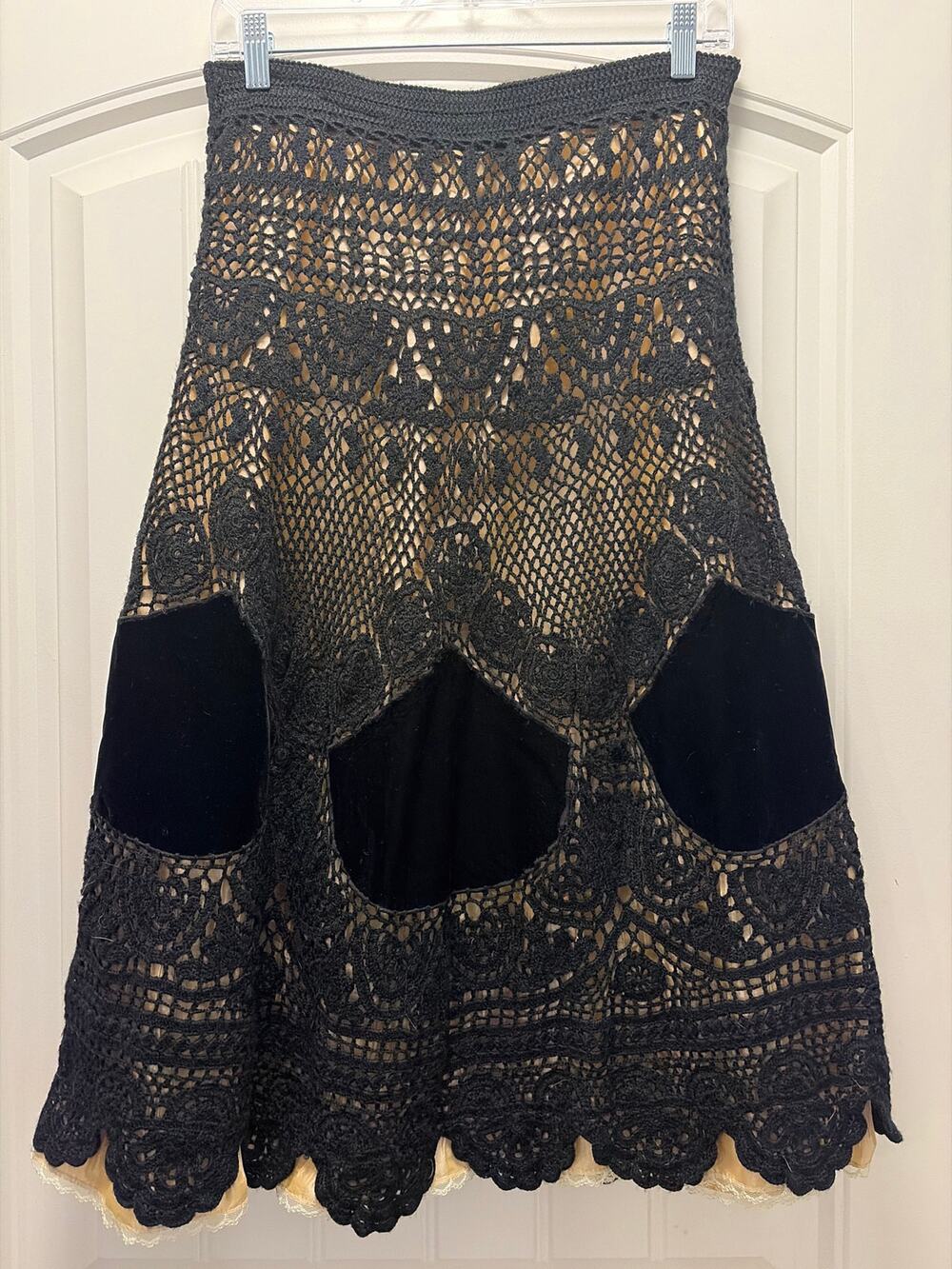 Ipsa Women’s Evening Slumber Crochet Velvet Boho Midi Skirt Size 6 Black /Cream